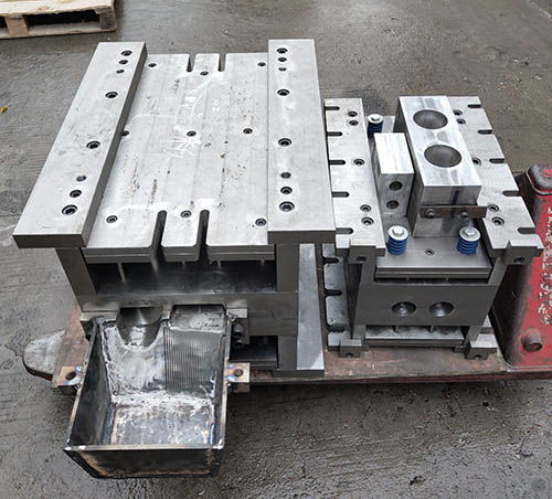 原來你是這樣的重力鑄造機模具